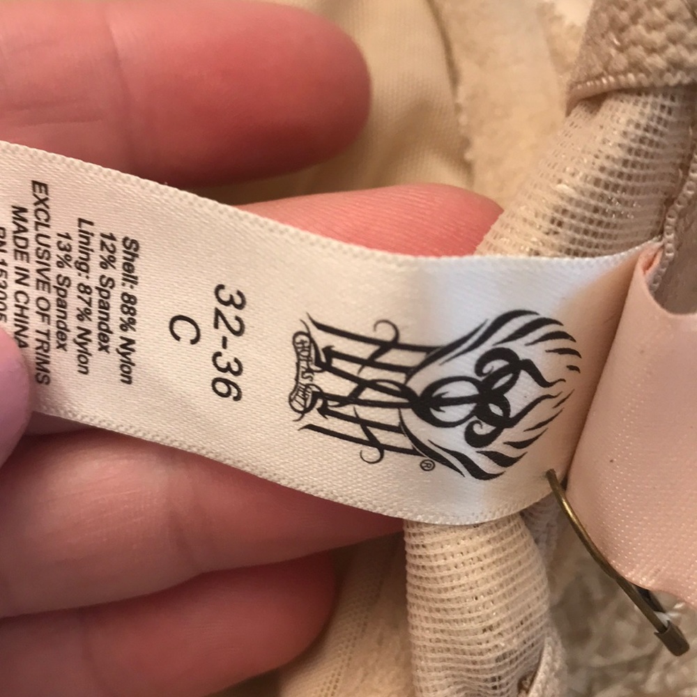 Free people x HAH Two timer bra new nude 🌟🌟 - Picture 5 of 6